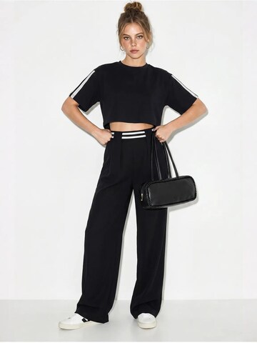 Pantalons de tailleur Bianco Lucci en noir