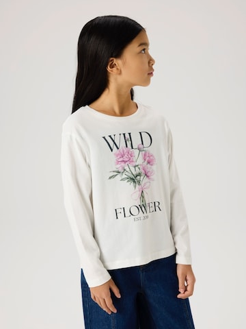 NAME IT - Camiseta 'NKFVOTEA' en blanco: frente