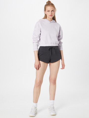 WEEKDAY Regular Shorts in Grau