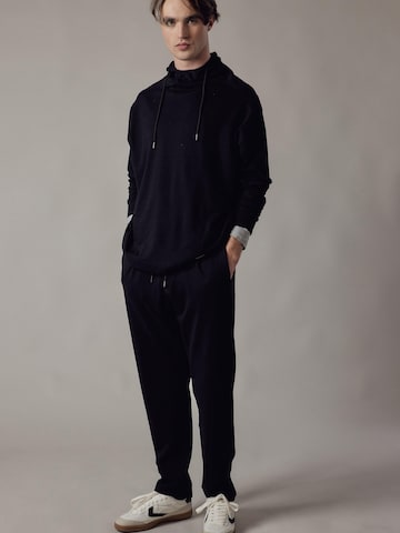 OWN Off With Nature Regular Broek 'Joggers in Interlock' in Zwart