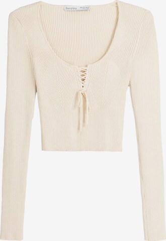 Bershka Sweater in Beige: front