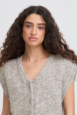 ICHI Strikvest 'IHBelablue' i grå