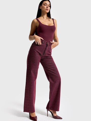 IT'S BASIC Regular Jeans 'RHINESTONE STRAIGHT HIGH RISE JEANS' in Rood: voorkant