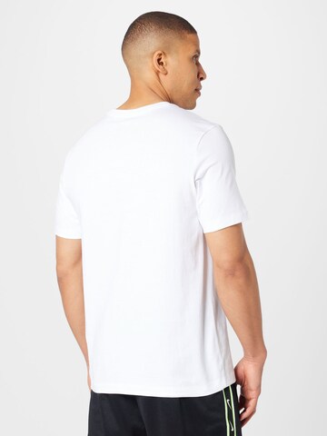 Tricou de la Nike Sportswear pe alb