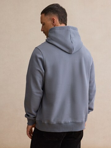 DAN FOX APPAREL Sweatshirt 'Arvid' in Blue