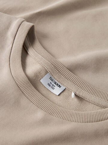TWO SOON Sweatshirt i beige