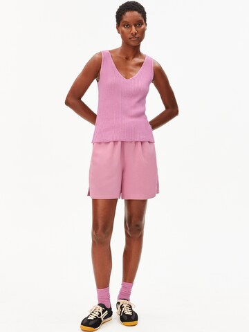 Haut ARMEDANGELS en rose