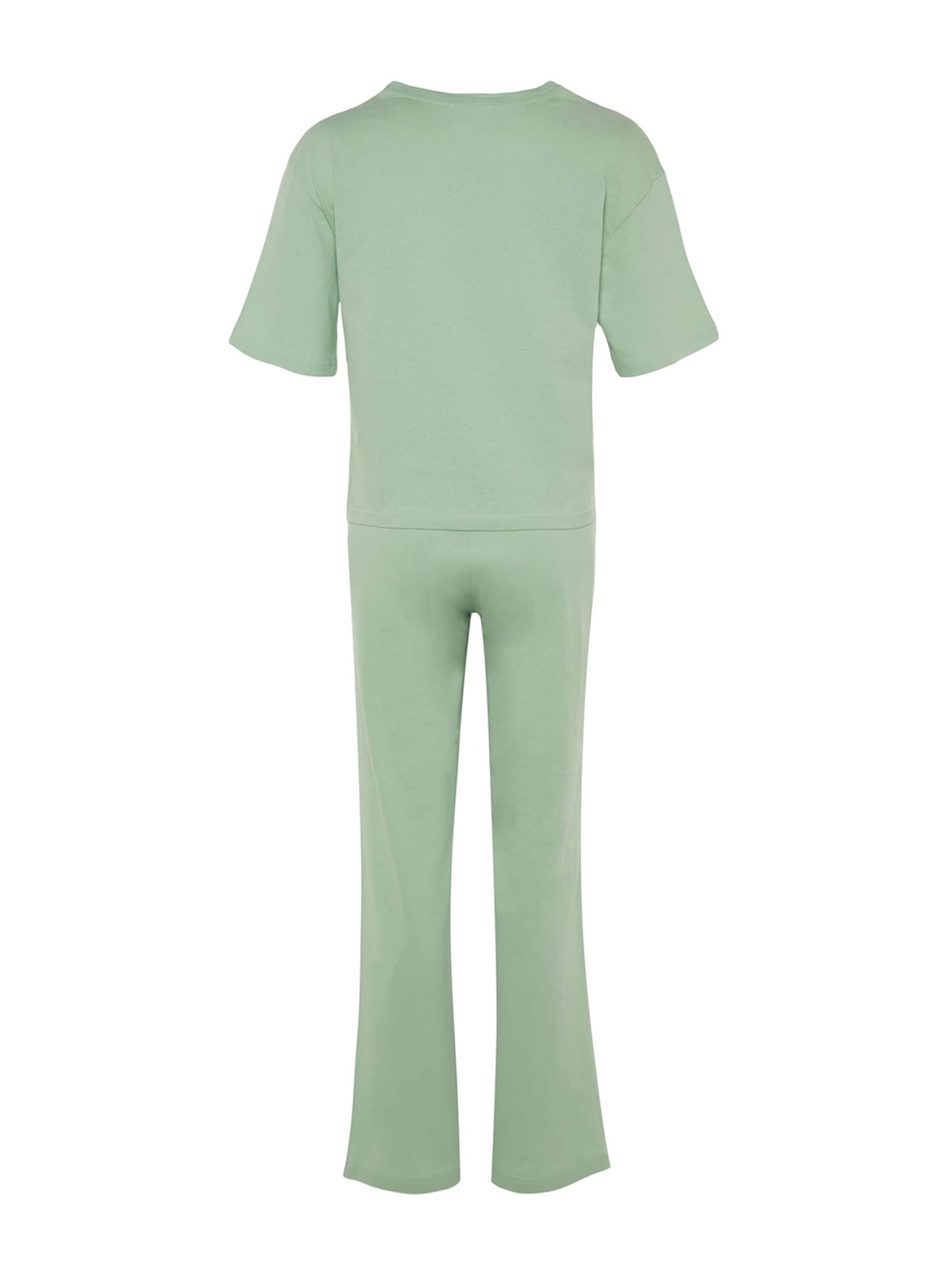 Trendyol Πιτζάμα σε πράσινο