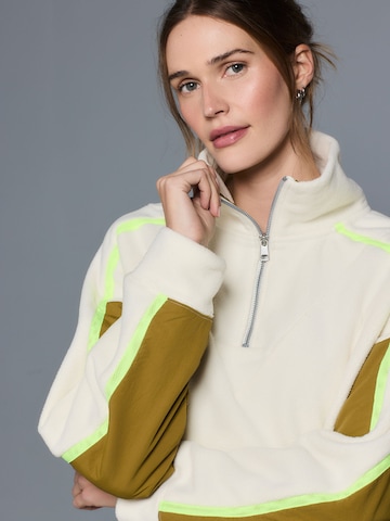 Next Pulóver - bézs