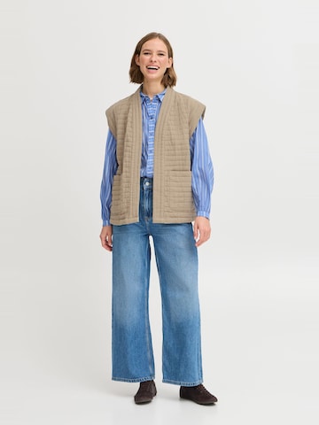 b.young - Chaleco 'BYESTINO WAISTCOAT' en beige