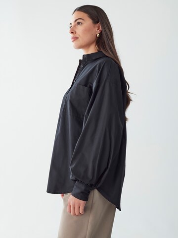 Willa Blouse 'CARTER' in Zwart