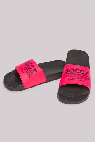 Soccx Mules in Pink: front
