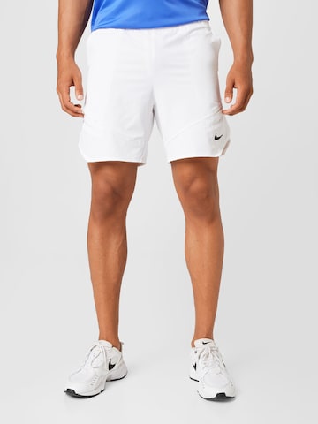 Regular Pantaloni sport de la NIKE pe alb: față