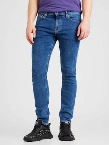 Calvin Klein JeansSlimfit Traperice - plava boja: prednji dio