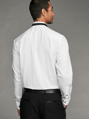Coupe regular Chemise Next en blanc