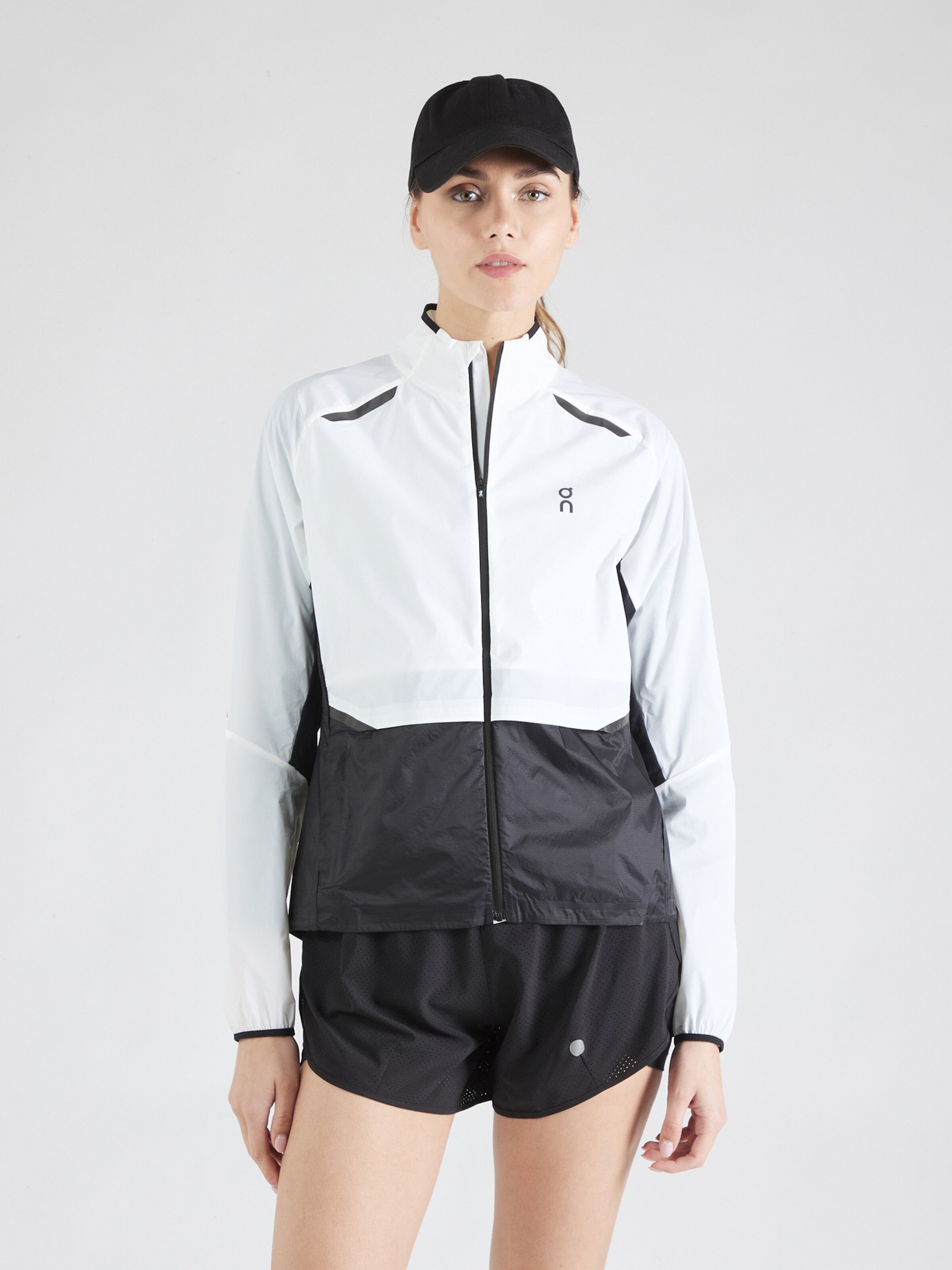 On Sports jacket in White ABOUT YOU