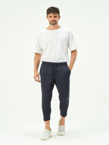 C&City Tapered Trousers in Blue