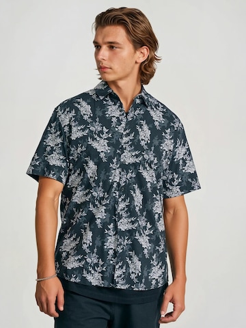 juoda Funky Buddha Patogus modelis Marškiniai: priekis
