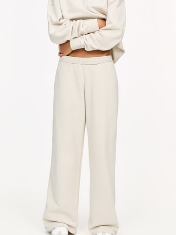 Wide leg Pantaloni di Pull&Bear in beige: frontale