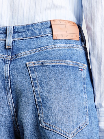Tommy Jeans Zvonové kalhoty Džíny 'DAISY' – modrá