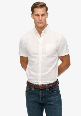 Chemise 'City' Superdry en blanc : devant