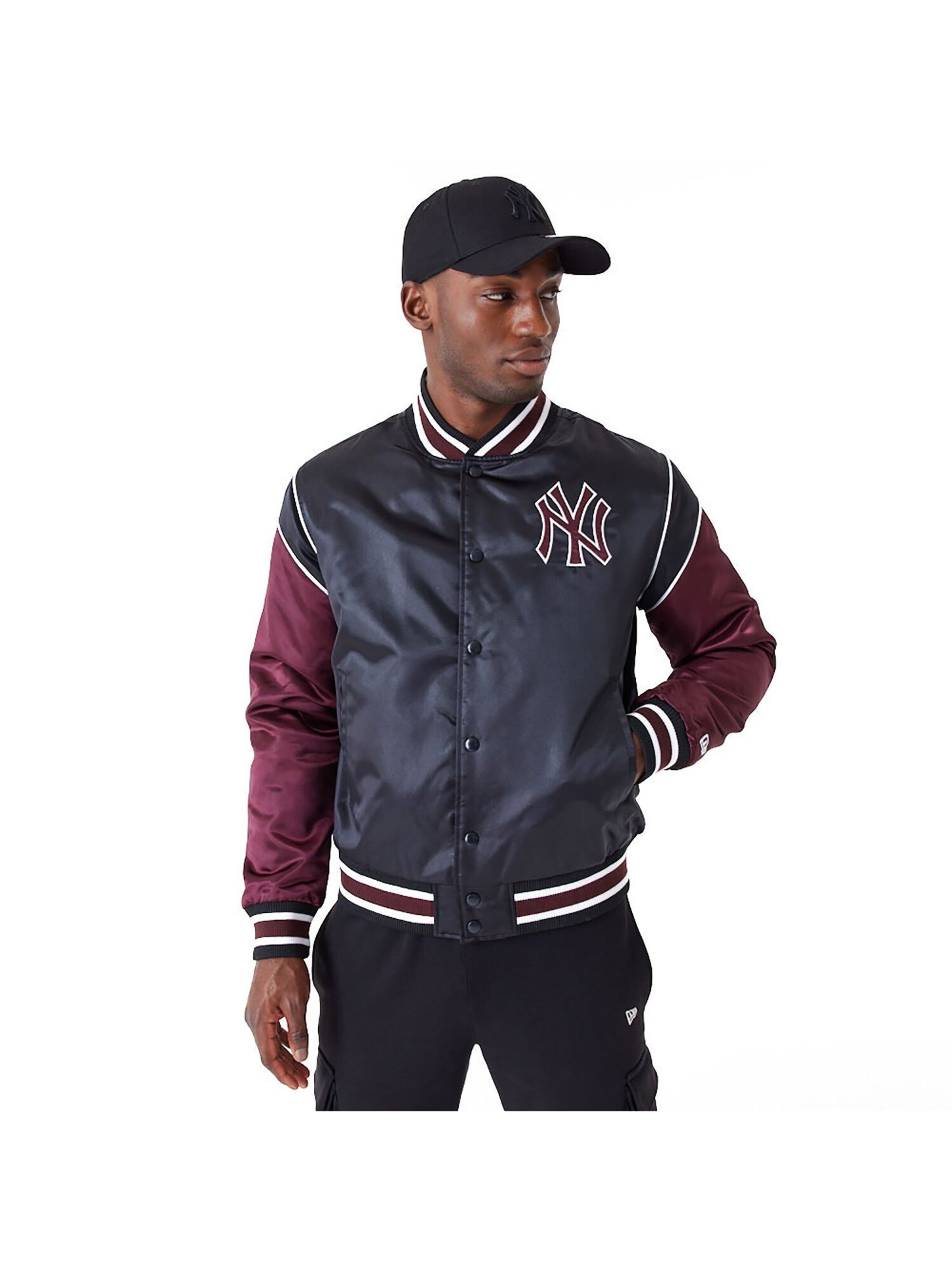 NEW ERA Between-Season Jacket 'Varsity New York Yankees' in Black: front