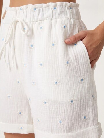 Happiness İstanbul - Roupa de casa em branco