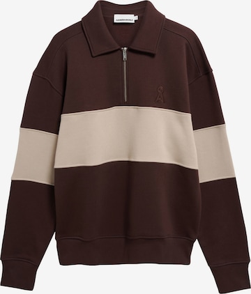 Sweat-shirt ARMEDANGELS en marron : devant