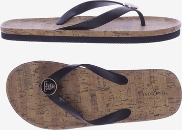 Lands 2025 end footwear