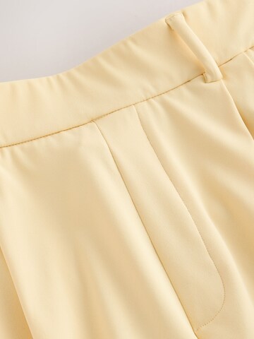 regular Pantaloni con pieghe 'N.Premium' di Next in giallo