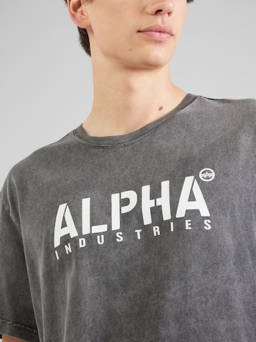 ALPHA INDUSTRIES T-shirt i svart
