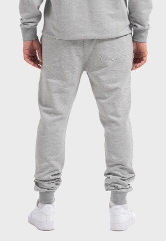 Oldskull Tapered Jogger 'Basic Oldskull 25 Logo' in Grau