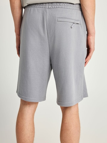 Funky Buddha regular Παντελόνι σε γκρι