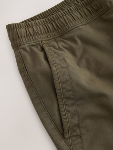 Next - regular Pantalón cargo en verde