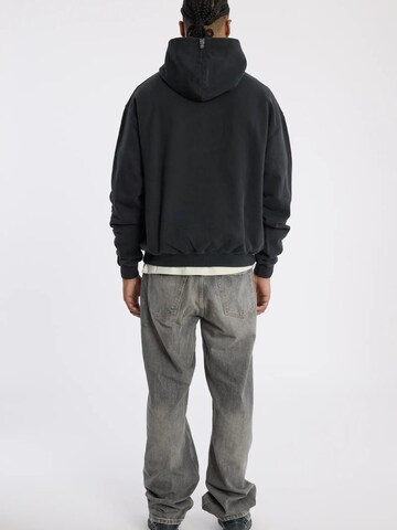 YSPT Studio Sweatshirt 'BLAZE'‌‌‌‌‌‌‌ in Schwarz