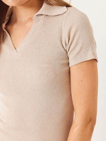 Bianco Lucci Dress in Beige