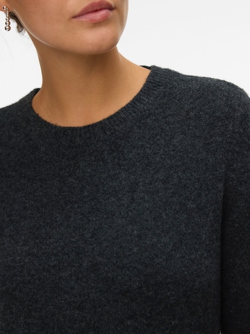 VERO MODA Úpletové šaty 'VMBOOM' – šedá