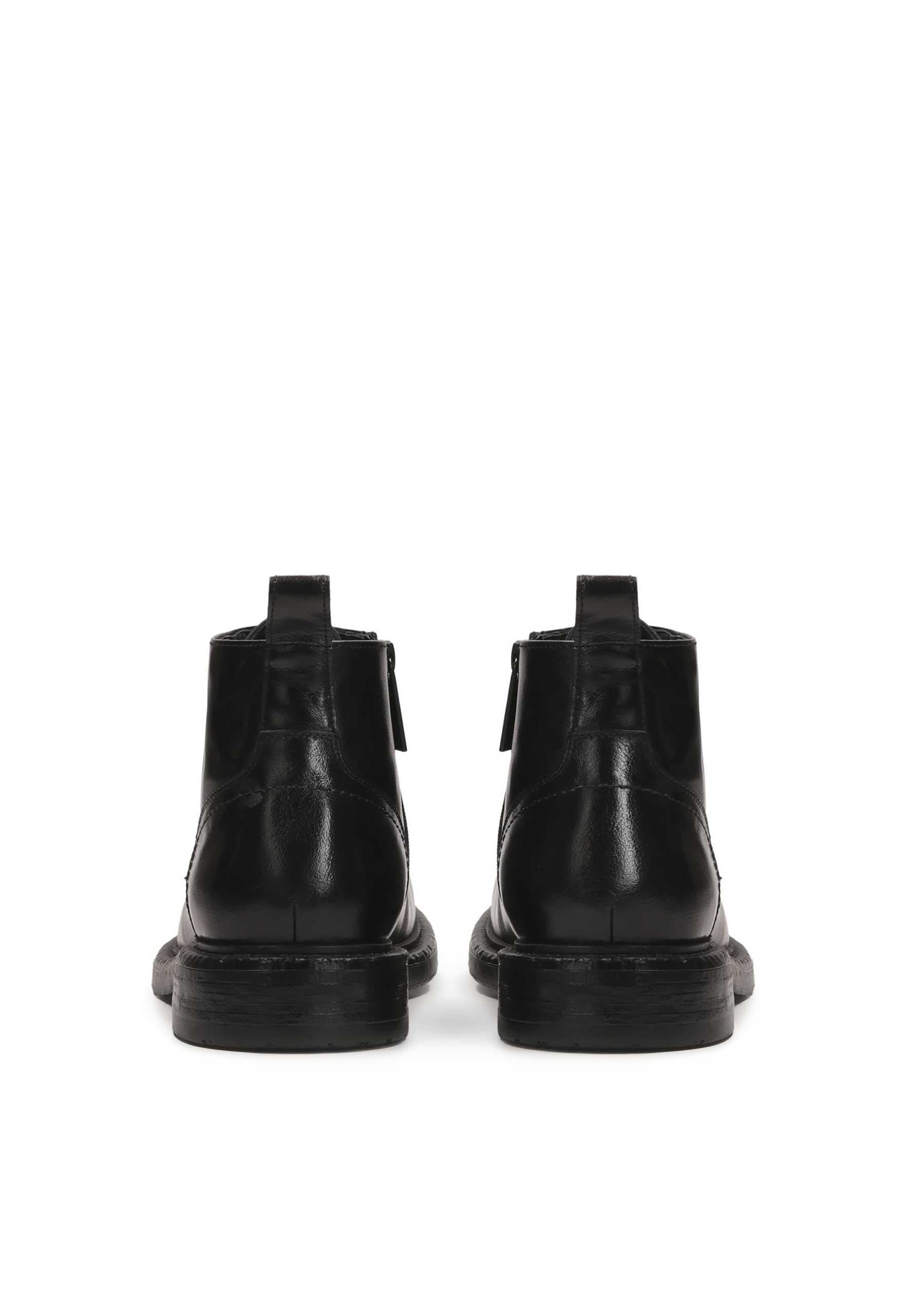 Kazar Боти с връзки в черно