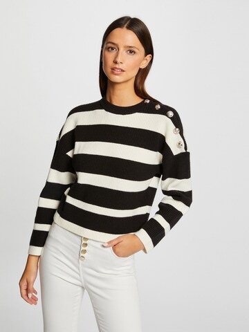 Morgan Sweater in Black: front