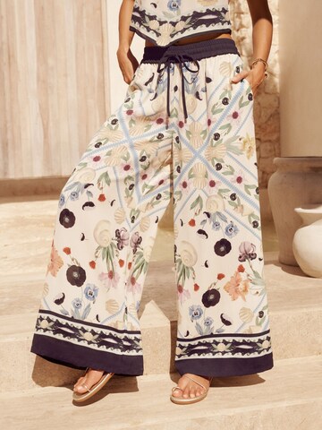 Lipsy Wide Leg Hose in Beige