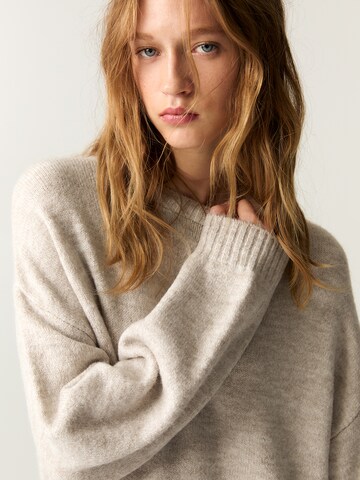 Pull&Bear Pletené šaty - Béžová