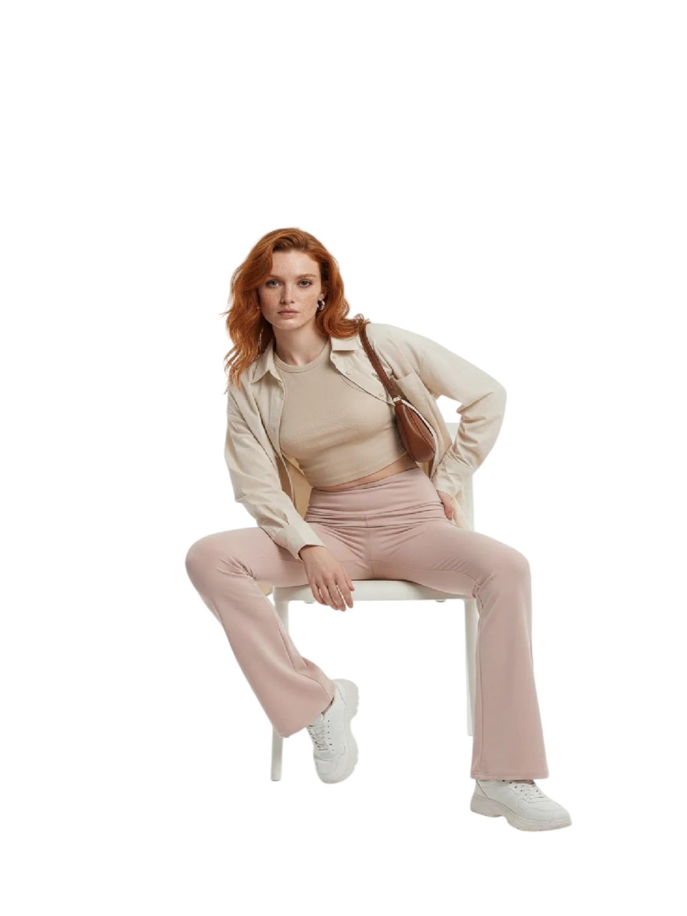 Alexa Dash Flared Trousers in Pink