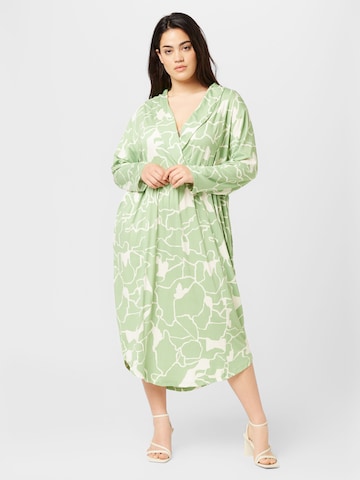 Fransa Curve Dress 'Dot' in Green: front