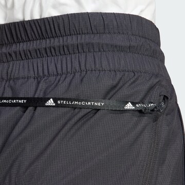 ADIDAS BY STELLA MCCARTNEY Ohlapna forma Športne hlače | črna barva