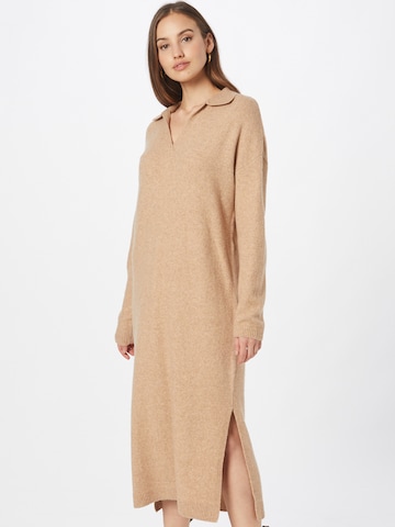 COMMA - Vestido de punto en beige: frente