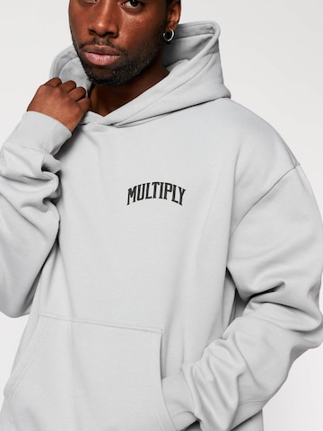 Multiply Apparel Sweatshirt i grå