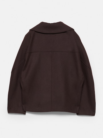 Pull&Bear Prehoden plašč | rdeča barva