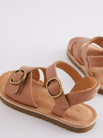 Next Sandale in Braun