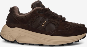 BLACKSTONE Låg sneaker 'V-RILEY' i brun: framsida
