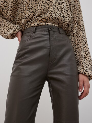 Regular Pantalon 'Brady' EDITED en marron